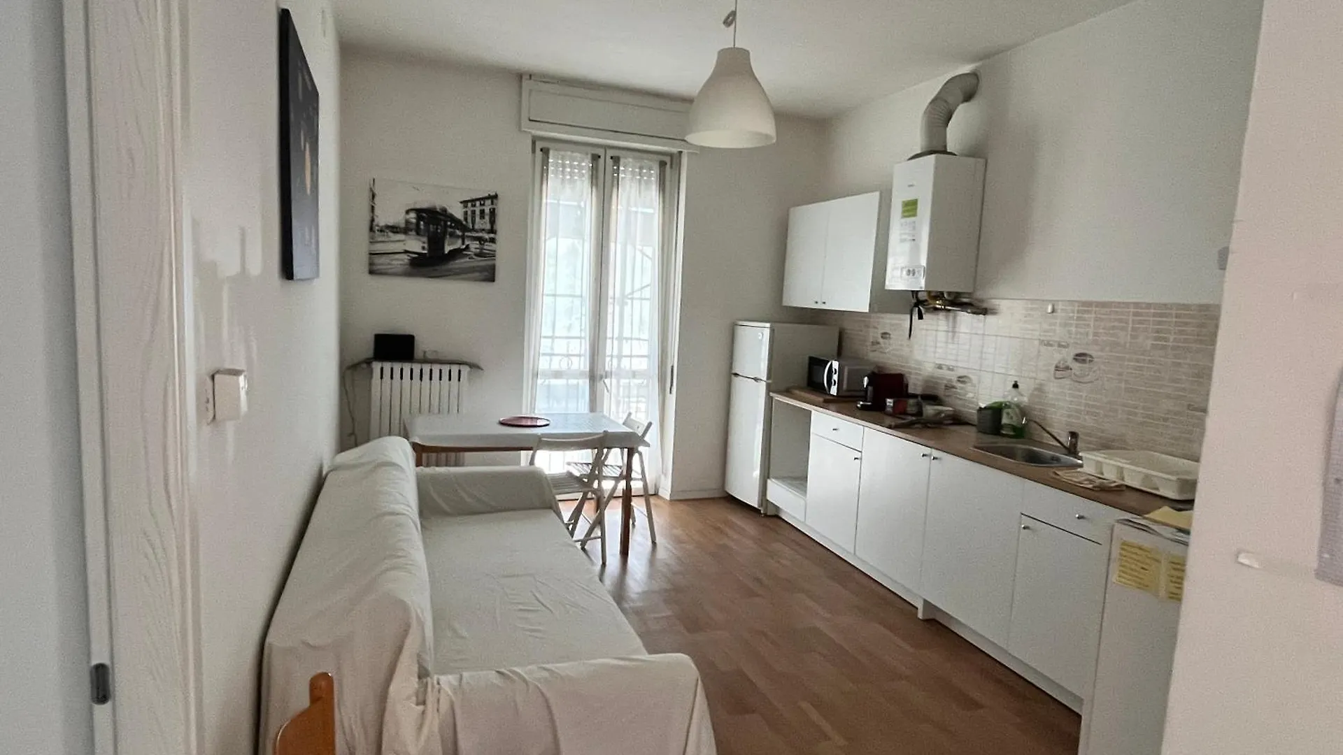 Room Saronno + B&B