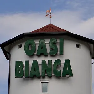 https://oasi-bianca-localit-pomposa-sud-38.emilia-romagnahotels.net
